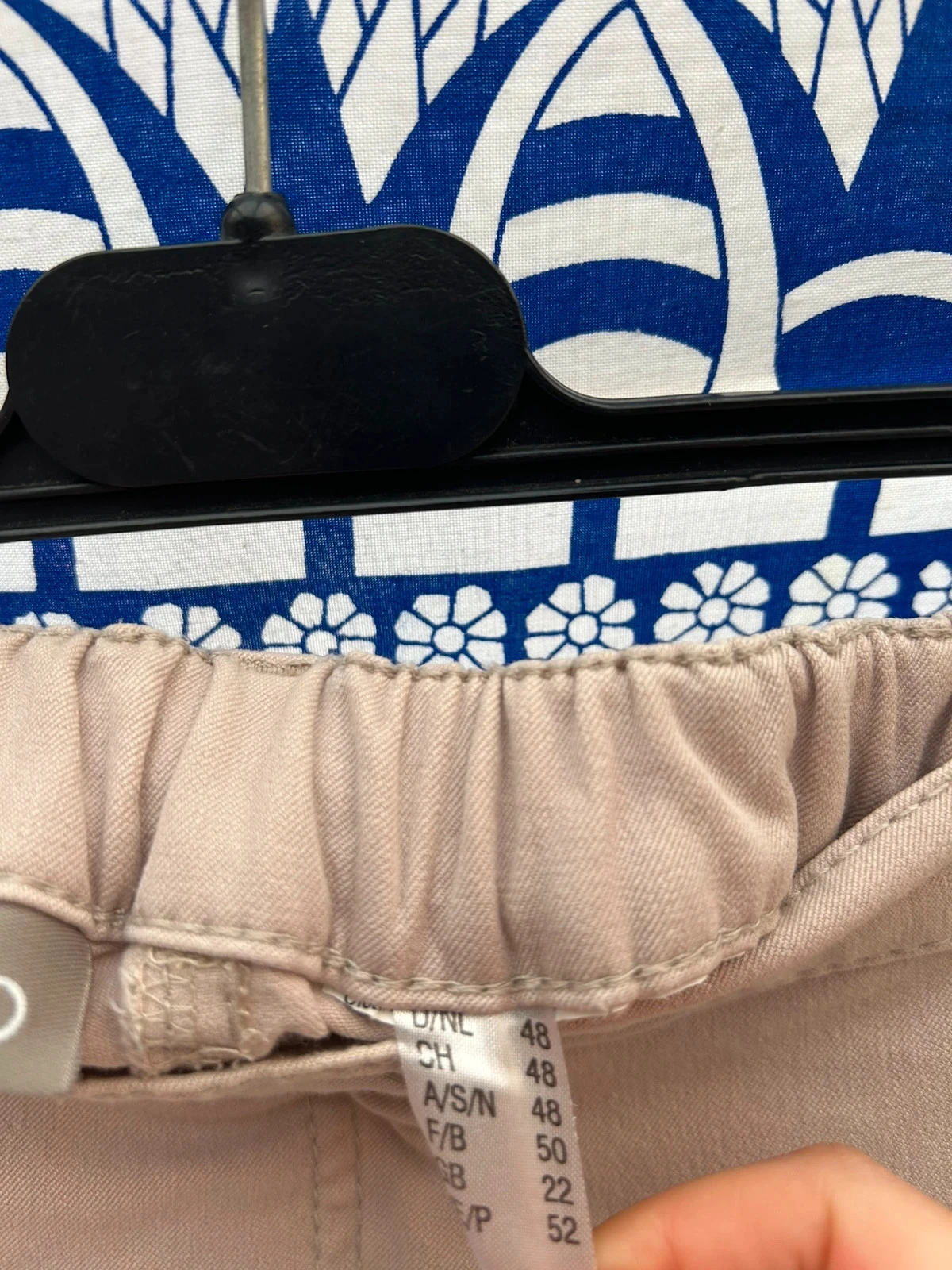 Calça elástica 50/5XL nova bege feminina GELCO – photo 3